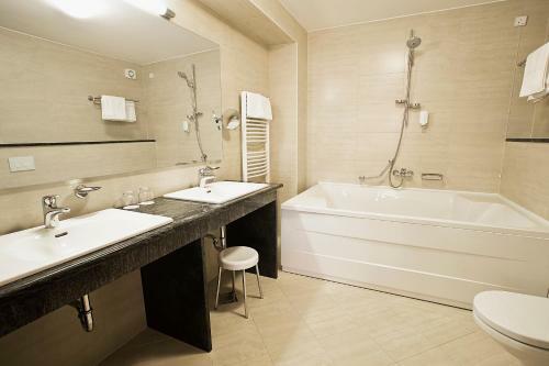 Hotel Pinia