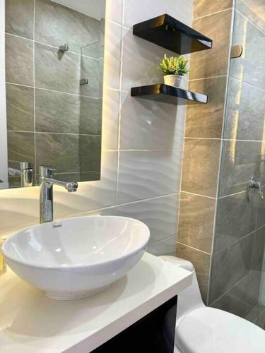 C�modo Apartamento Con Aire Y Piscina En El Sur de Cali