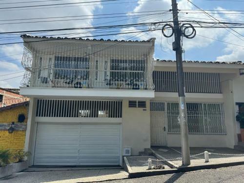Hostal Cali Expats Cuarto 3