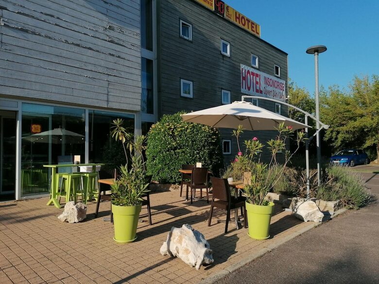 Fairway Hotel