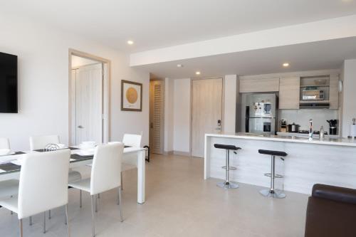 2br Sea View Apartment By Huespedia