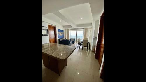 2 Bedroom Beachfront Apartment 2p1-al2 With Pool And Wifi