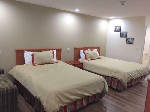 Motel Simply Home Inn & Suites - Riverside
