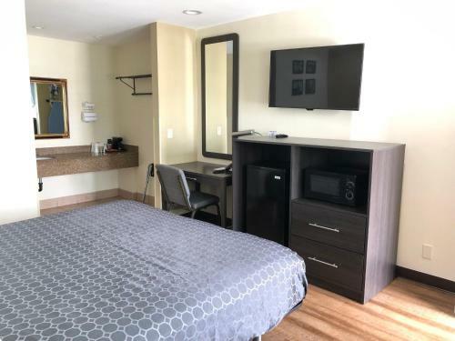 Motel Simply Home Inn & Suites - Riverside