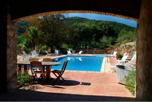Hotel H�tel Restaurant Le Pradinas