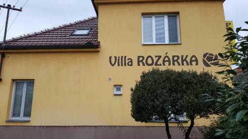 Hostal Villa Roz�rka