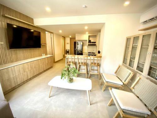 Morros Zoe - Beautiful Apartment On Manzanillo Beach