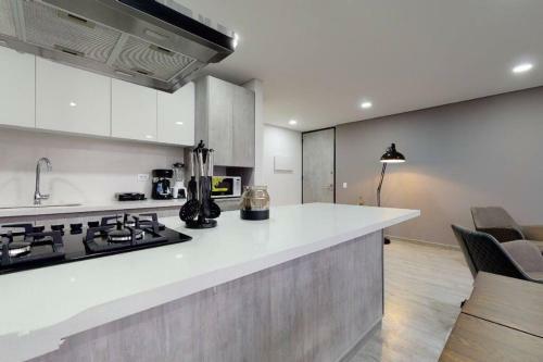 Amplio Apartamento de 2 Hab Con Excelente Vista