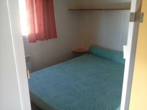 Mobile Home A Saliva