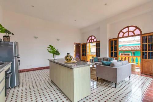 2cm-b1 Apartamento de 2 Alcobas Con Balcon En Getsemani