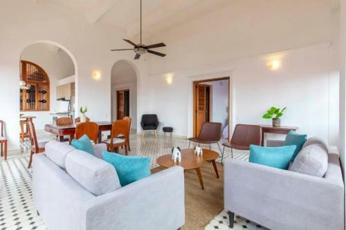 2cm-b1 Apartamento de 2 Alcobas Con Balcon En Getsemani