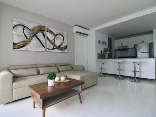 Apartamento Oceanfront Elegance 2br-amazing Pools-beach Access