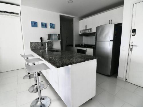 Apartamento Oceanfront Elegance 2br-amazing Pools-beach Access
