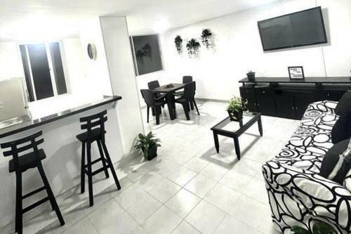 Apartamento Edificio Los Delfines Bocagrande , Ubicaci�n Y Precio