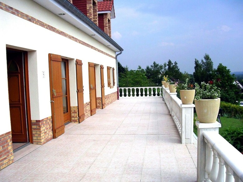 Hostal La Maison Fleurie