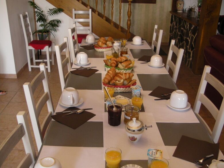 Hostal La Maison Fleurie