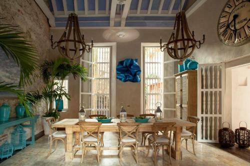 Villa Luxury 10 Br Colonial Mansion