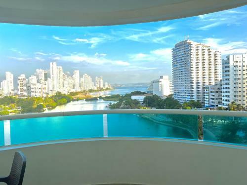 Apartamento Torres Del Lago De 3 Habitaciones