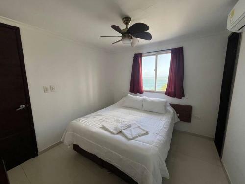 Apartamento Cozy Beachfront Apt Great Views & Pool