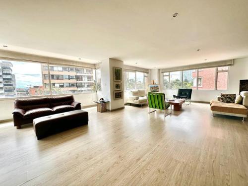 Luxurious Apartment For A Family Or Company