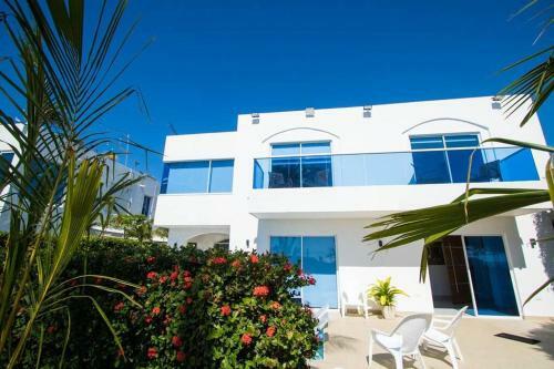 Espectacular Casa Frente Al Mar de Santa Marta