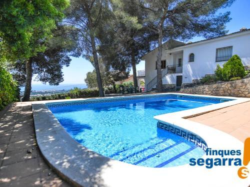 Casa El Vendrell, 3 Dormitorios, 8 Personas - Es-320-23