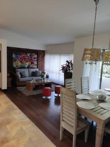 Apartamento Penthouse Poblado, Cerca Provenza Y Lleras Park.