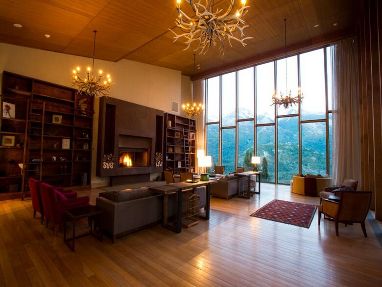 Uman Lodge
