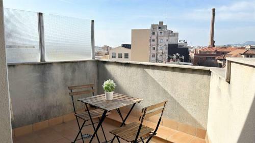 Apartamento C�ntico Y Con Terraza