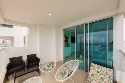 29th Floor Beachfront Apartment In Bocagrande!