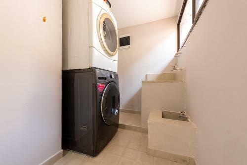 Spacious And Lovely Apartment