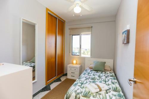 Beachfront Apartment 30min From Valencia