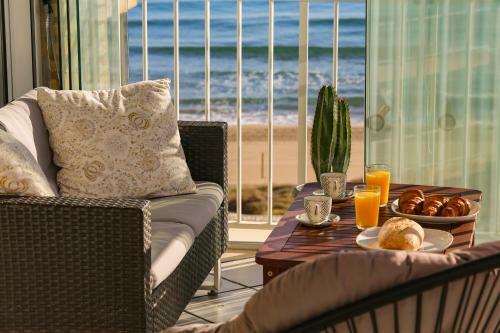 Beachfront Apartment 30min From Valencia