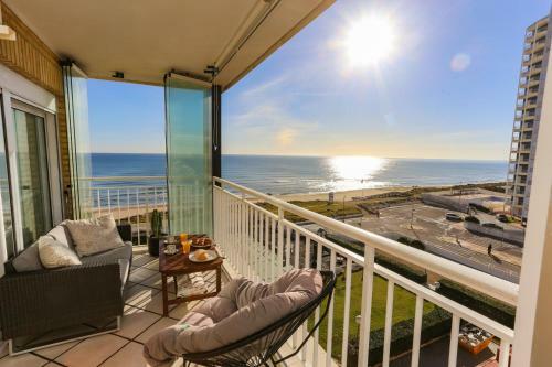 Beachfront Apartment 30min From Valencia
