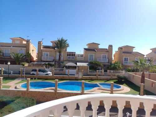 Charming Bungalow In Private Urbanization Royal Interpark
