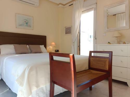Charming Bungalow In Private Urbanization Royal Interpark