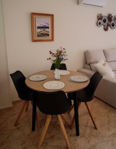 Pmt14 - City Apartment By The Beach With Pool