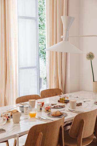 Hotel Pl�cido Y Grata