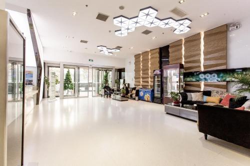 Zhengzhou Zmax Hotel