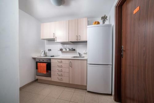 Hostal Gim Apartments
