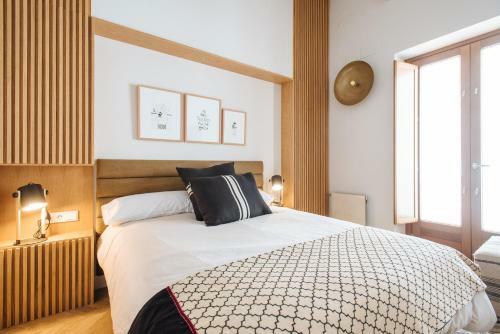 R26 Suites By Magno Apartments