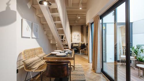 R26 Suites By Magno Apartments