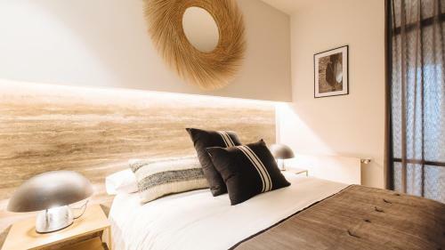 R26 Suites By Magno Apartments