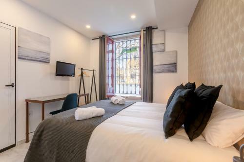 H�rcules Xci Apartments