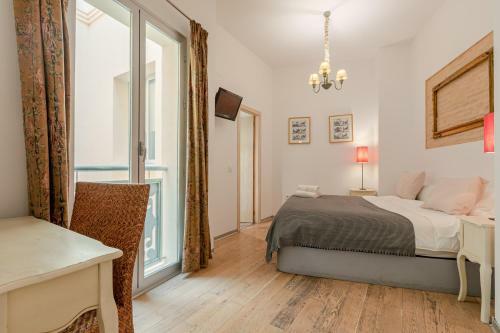 H�rcules Xci Apartments
