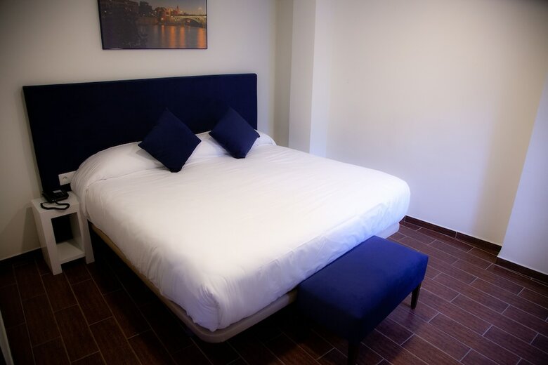 Hotel Noches En Triana