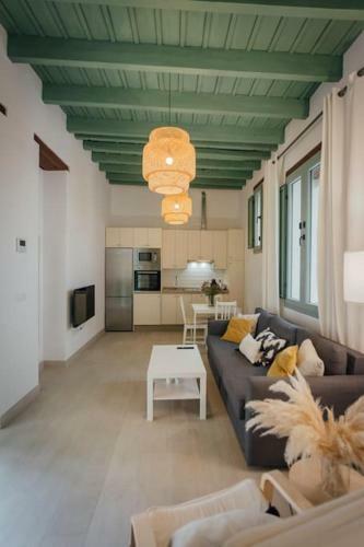 Komodo Gran Poder - Penthouse With Private Pool And Cozy Twin Bedroom Central Apartment
