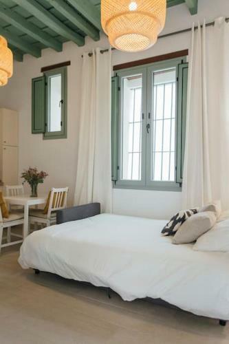 Komodo Gran Poder - Penthouse With Private Pool And Cozy Twin Bedroom Central Apartment