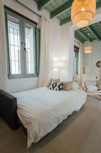 Komodo Gran Poder - Penthouse With Private Pool And Cozy Twin Bedroom Central Apartment