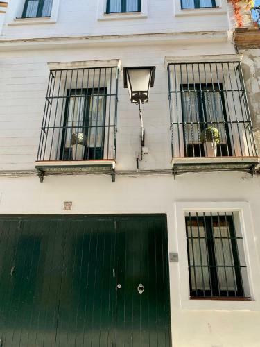 Fam Sevillian Townhouse